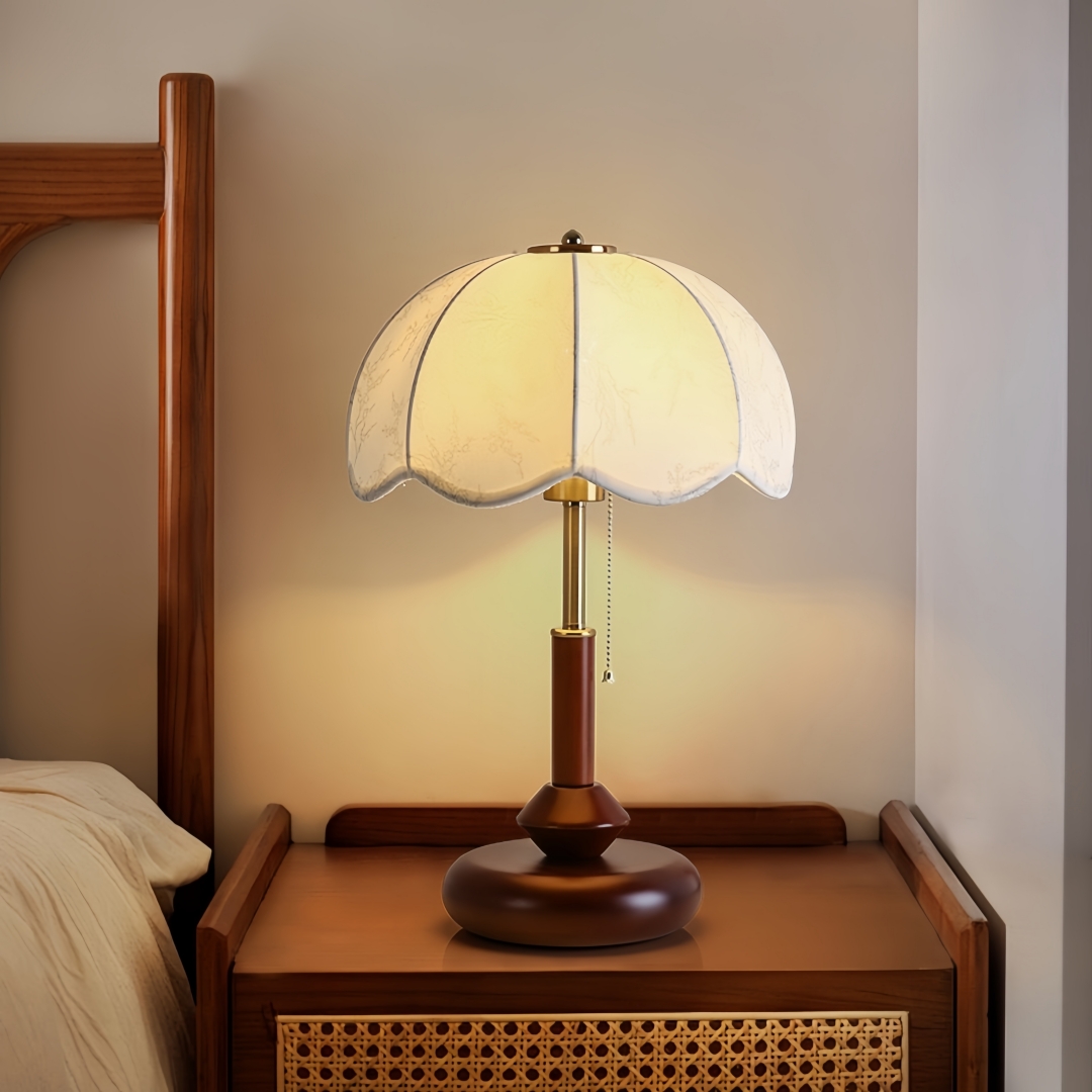 Vintage Scalloped Dome Table L - огляд і ціна Home Decor Light